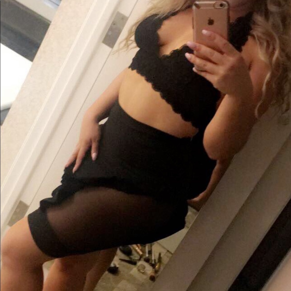 Bundle 💓 crop top and skirt ! New !